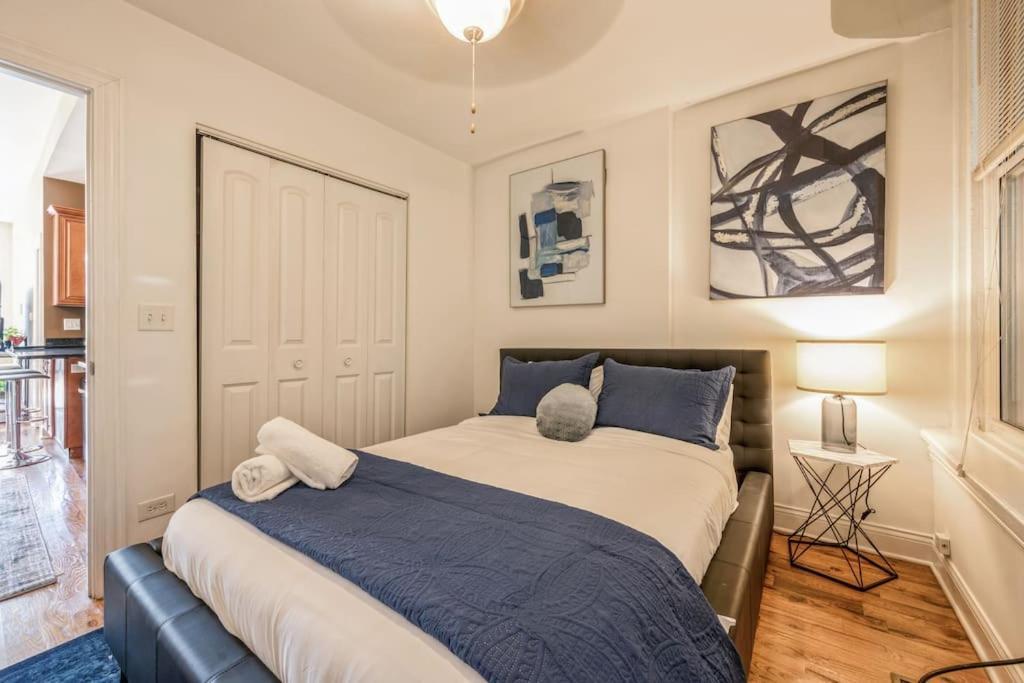 Lovely 2 Bed 3 Miles From Dt W Free Parking Chicago Extérieur photo