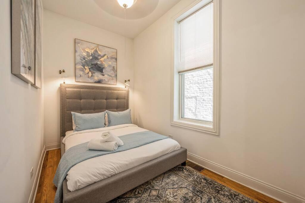 Lovely 2 Bed 3 Miles From Dt W Free Parking Chicago Extérieur photo