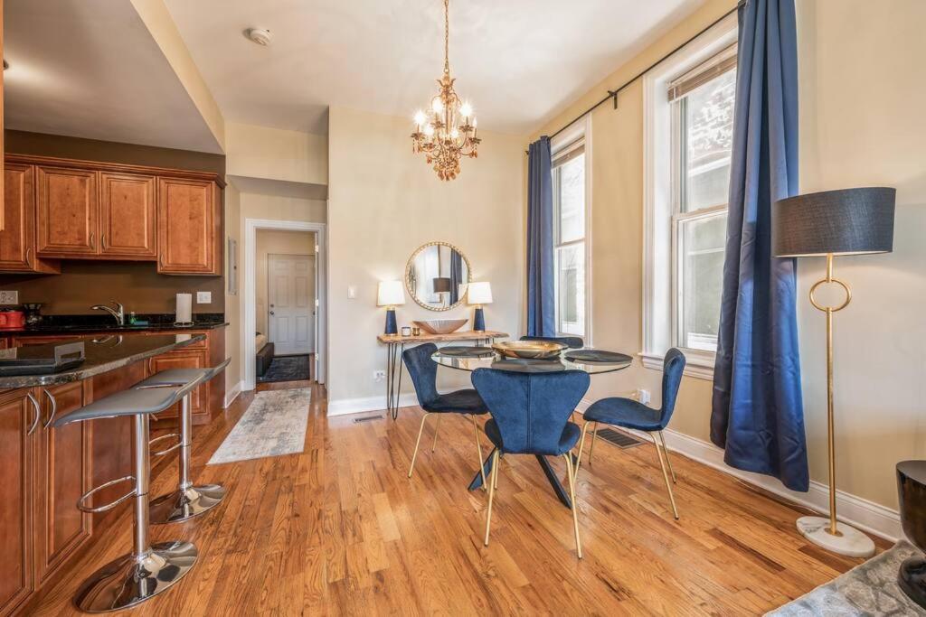 Lovely 2 Bed 3 Miles From Dt W Free Parking Chicago Extérieur photo